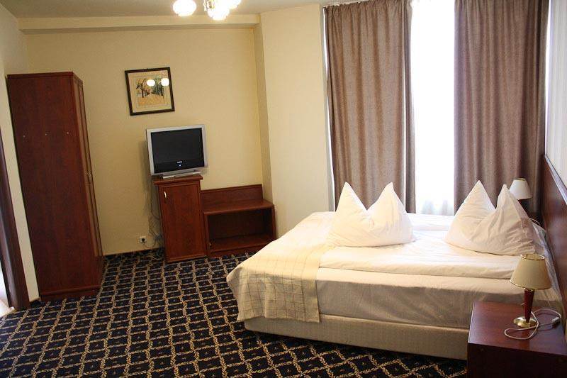 Hotel Europeca Craiova Bagian luar foto