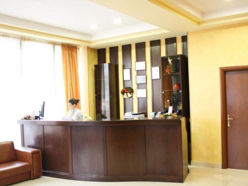 Hotel Europeca Craiova Bagian luar foto