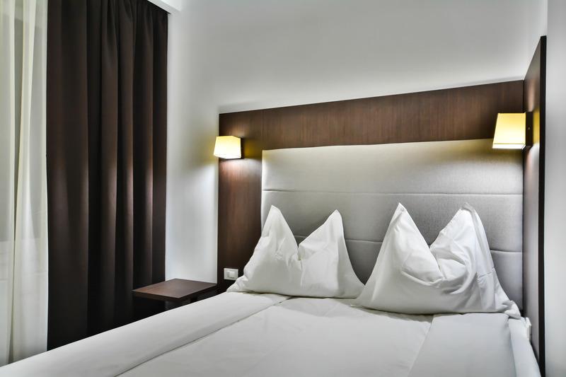 Hotel Europeca Craiova Bagian luar foto