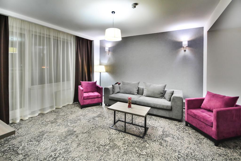Hotel Europeca Craiova Bagian luar foto
