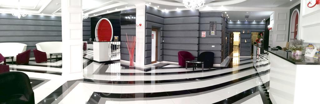 Hotel Europeca Craiova Bagian luar foto