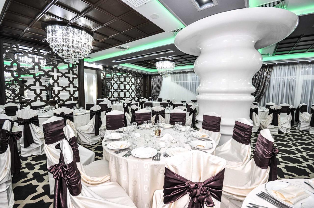 Hotel Europeca Craiova Bagian luar foto