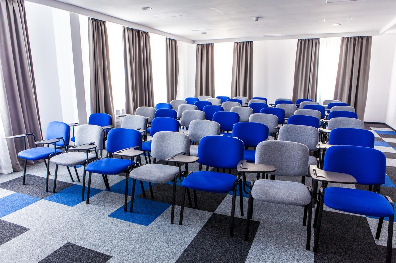 Hotel Europeca Craiova Bagian luar foto