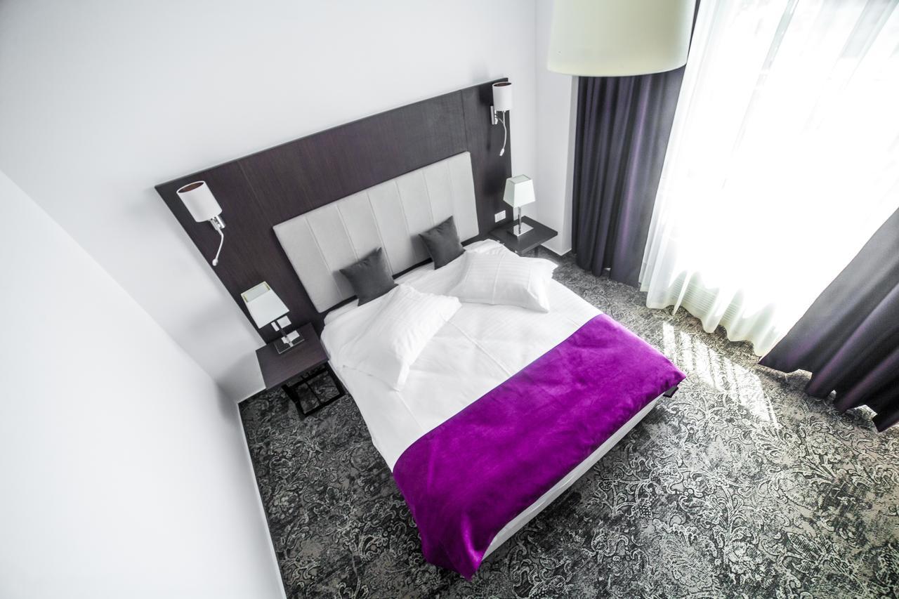 Hotel Europeca Craiova Bagian luar foto