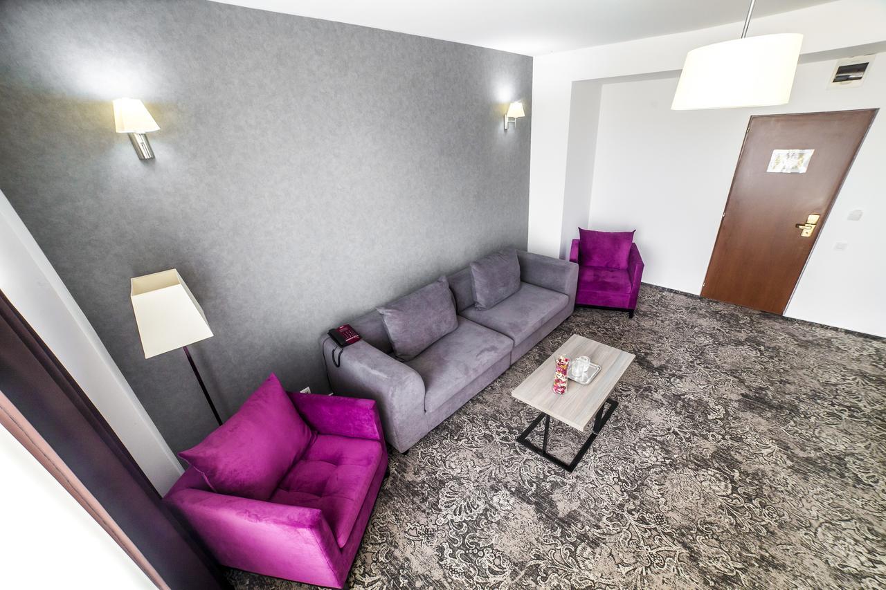 Hotel Europeca Craiova Bagian luar foto