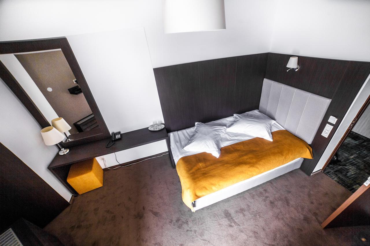 Hotel Europeca Craiova Bagian luar foto