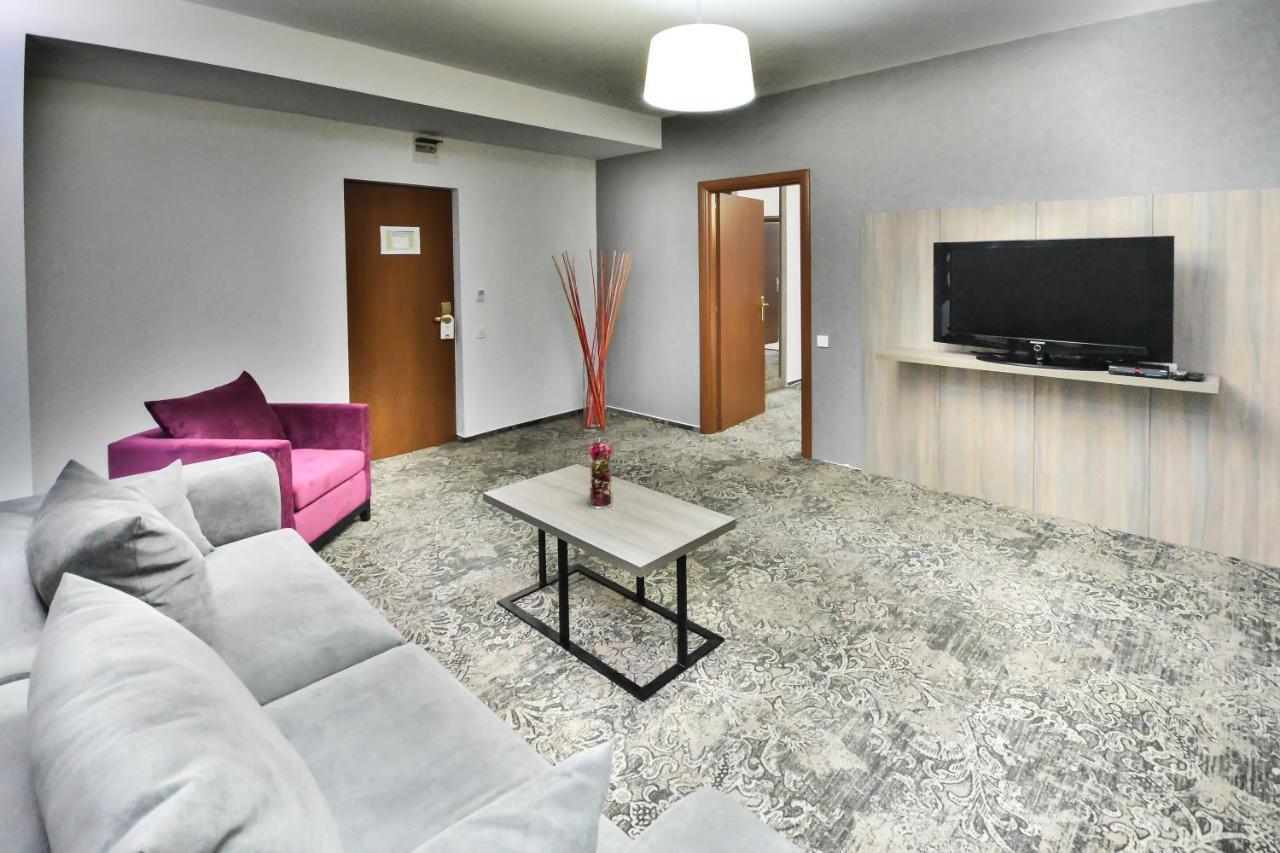 Hotel Europeca Craiova Bagian luar foto
