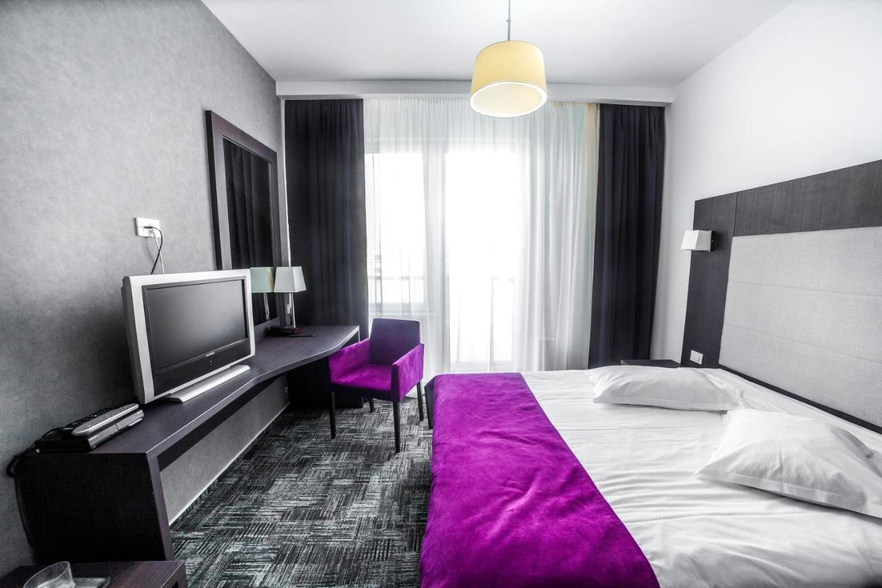 Hotel Europeca Craiova Bagian luar foto